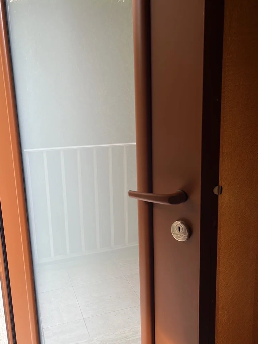 Installation d'une porte blindée à Houilles (78) par AMG Serrurerie