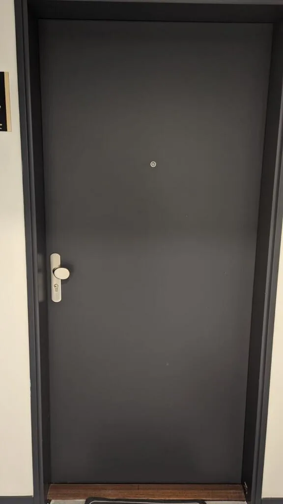 Porte blindée posée en Île-de-France par AMG Serrurerie